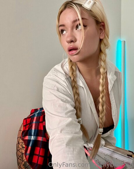 Lovelynathy perfect actress images