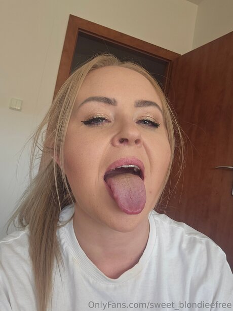 Sweet Blondieefree star nice galleries