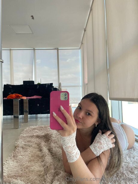 Hannahweber naked actress pic