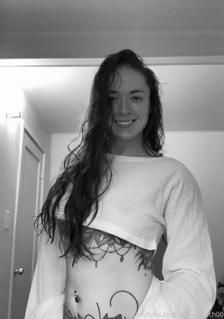 Arctic Peach00 pornstar erotic photo