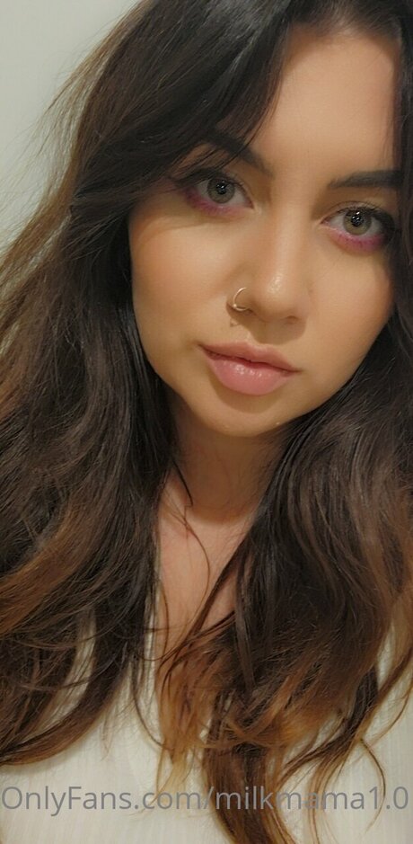 Milkmama1 0 model adult picture