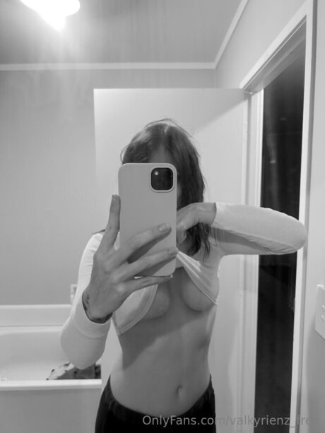 Valkyrienz Free nudes star gallery