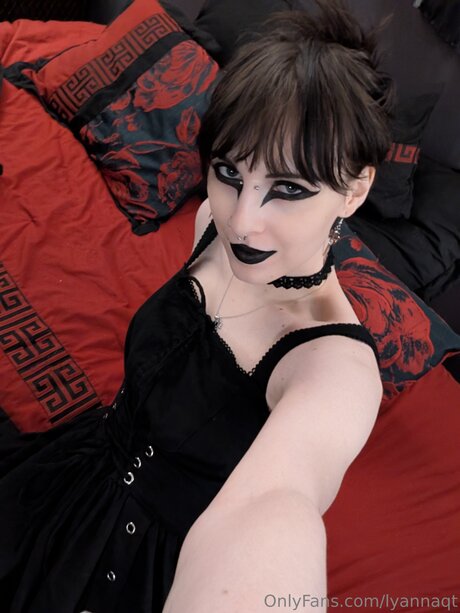 Lyannaqt star art photo