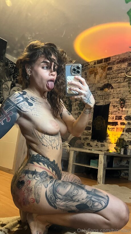 Biondaz nice model pics