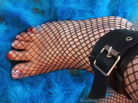 Vero Strong Legs nudes star galleries