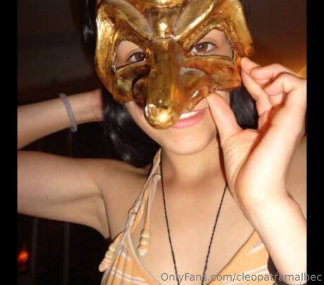 Cleopatramalbec top model pictures