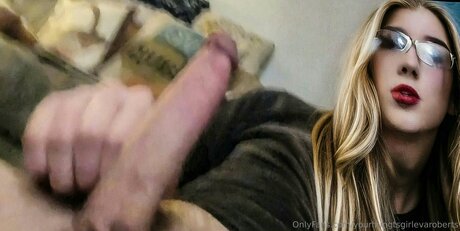 Yourhungtskenziegurl hd pornstar pics