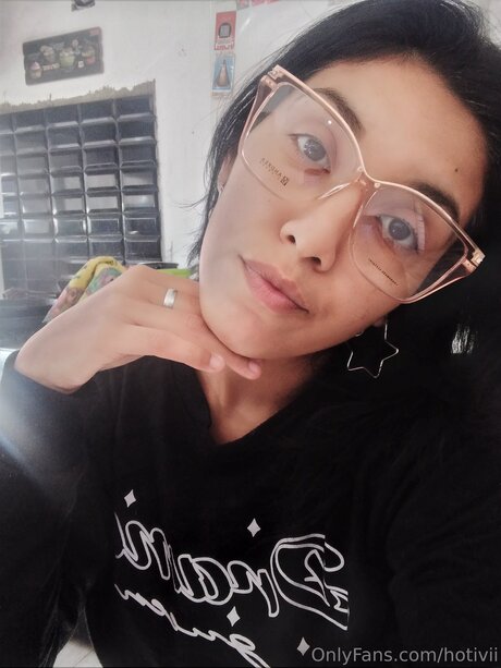 Hotivii exclusive model photos