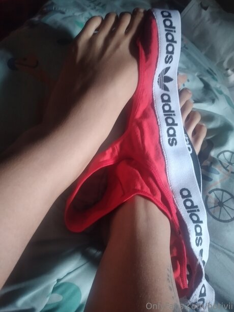 Hotivii model erotic pictures