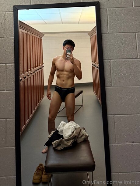 Elimintz model naked pics