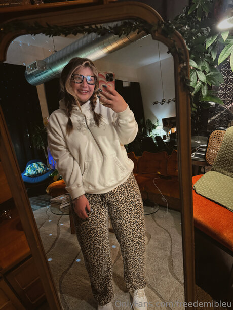 Freedemibleu star beautiful photos