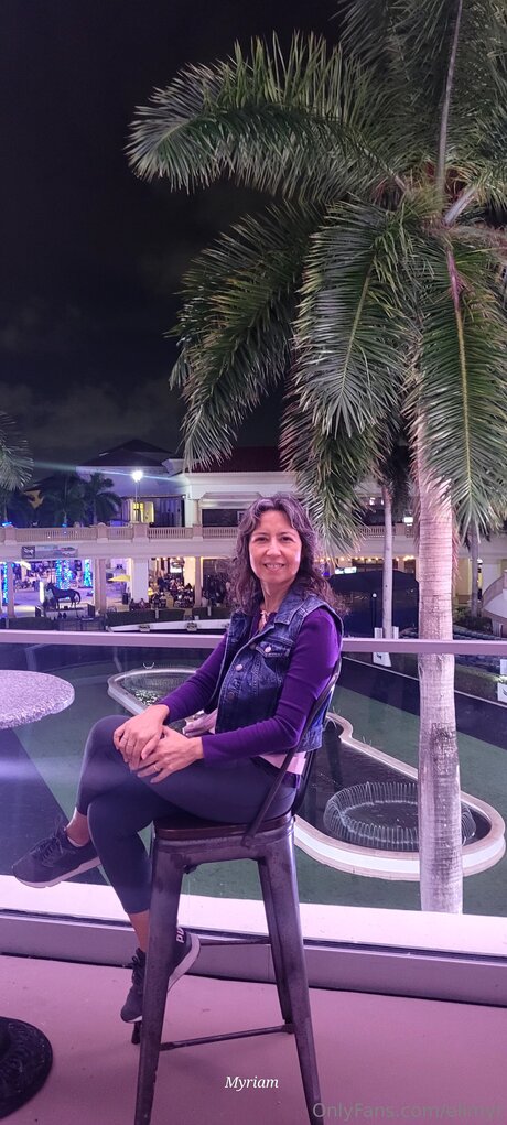 Elimyr star best picture