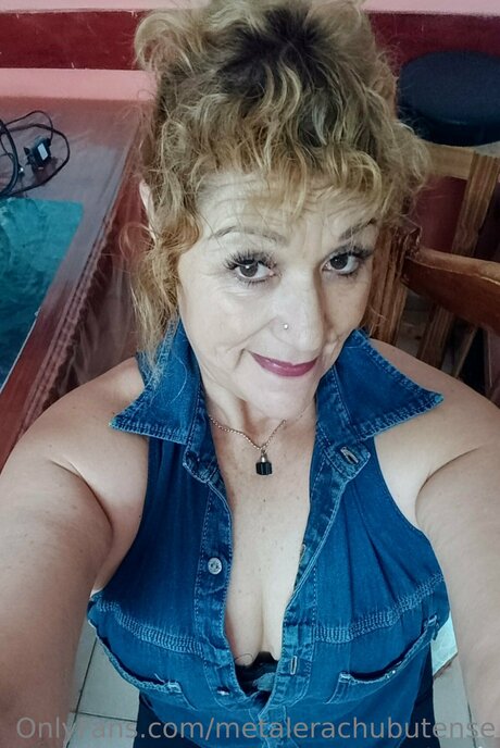 Metalerachubutense sexy actress images