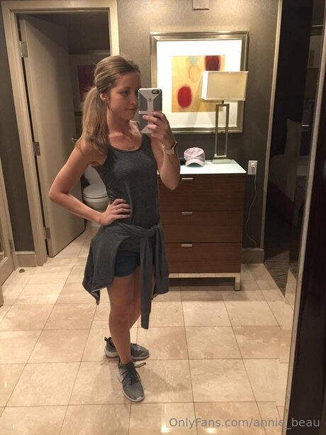 Annie Beau pornstar top images