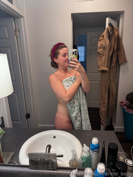 Annie Beau model sex pictures