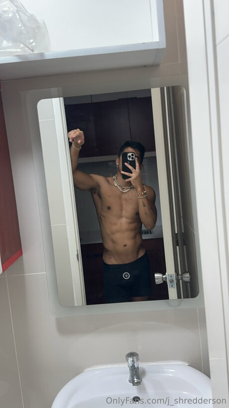 J Shredderson star high quality photo