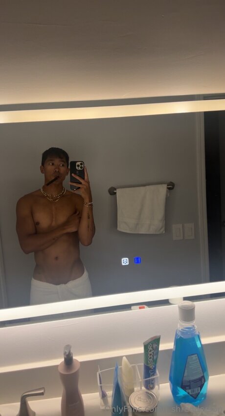 J Shredderson free model image