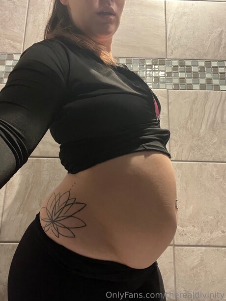 Therealdivinity star erotic picture