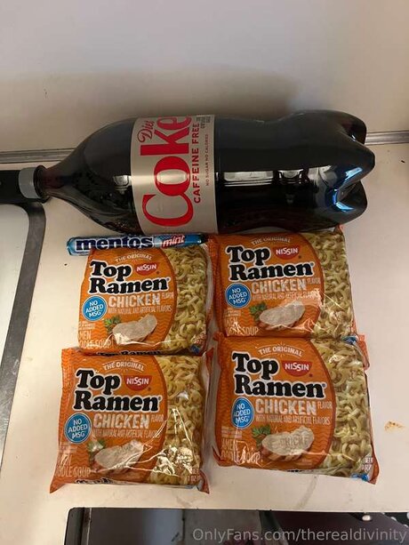 Therealdivinity model porn archive