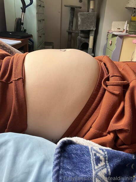 Therealdivinity model pretty images