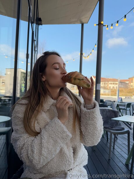 Transgirlkira star erotic picture