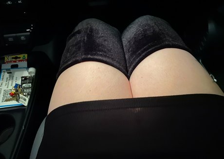 roxanneandmax swingers naked star pic