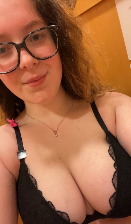 RedIslandDelight pornstar hd pic