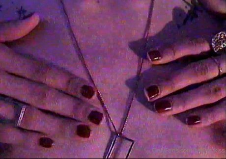 tattoo kiss nude pornstar img