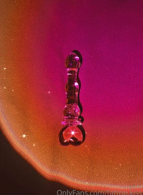 tattoo kiss pornstar nudes picture