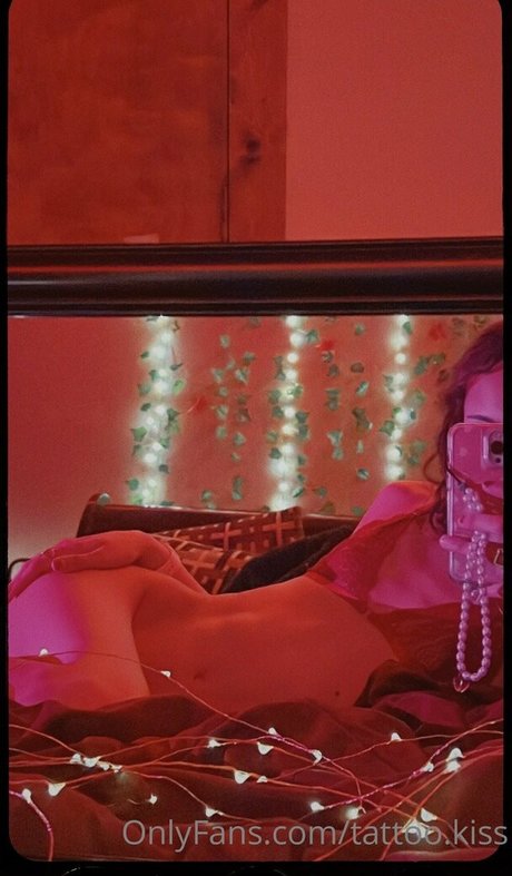 tattoo kiss model sexy galleries