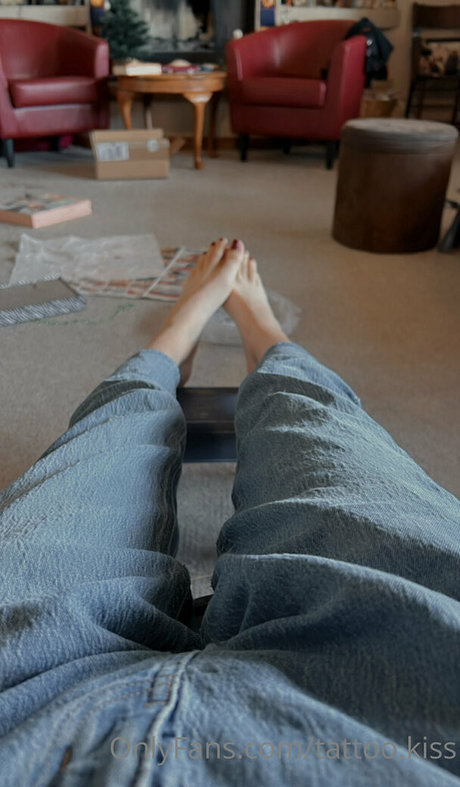 tattoo kiss top star pictures