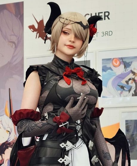 Smoettii pornstar beautiful img