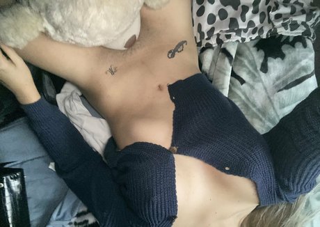 sweetzoe hot model porn gallery