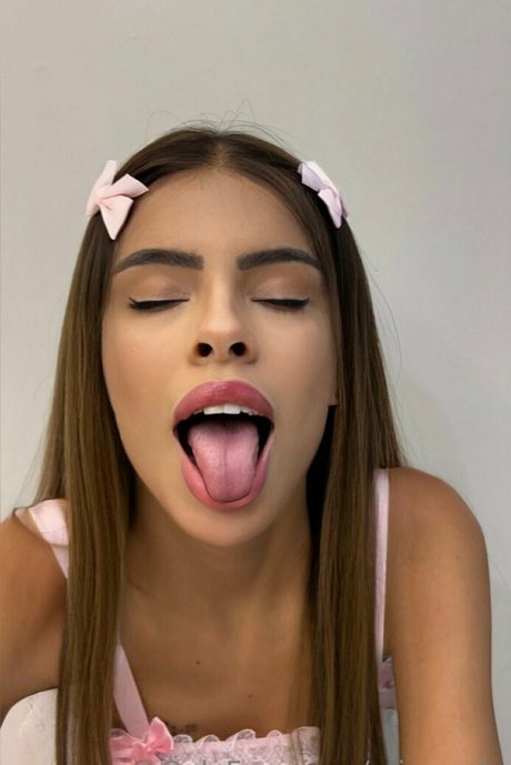 miaprado model images