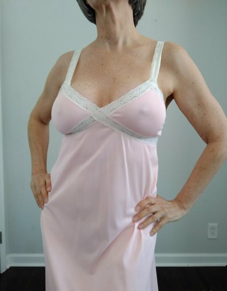 morina erotic model gallery