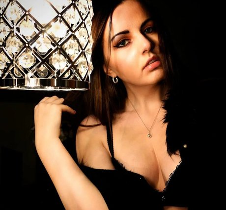 Suzy Lu nice star image