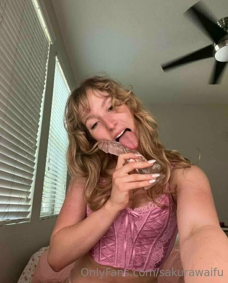 female popular onlyfans sexy naked pic