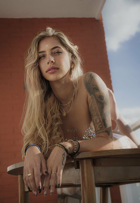 extreme onlyfans beautiful nude archive