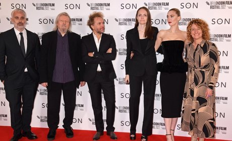 Vanessa Kirby pretty model pic