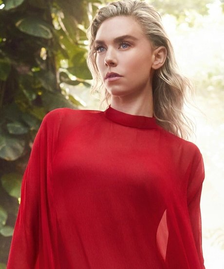 Vanessa Kirby pornstar free pics