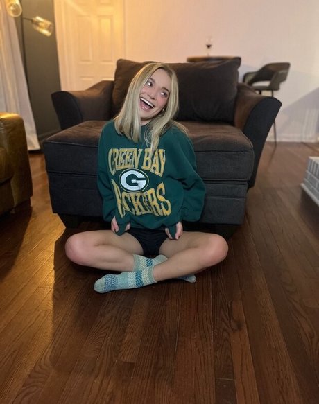 Natalie Decker xxx model archive