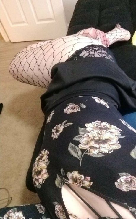 loserlennox perfect model pics