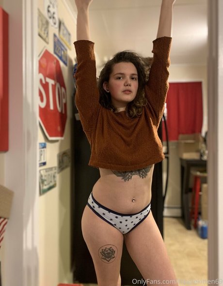 hippiekitten 420 pornographic model gallery