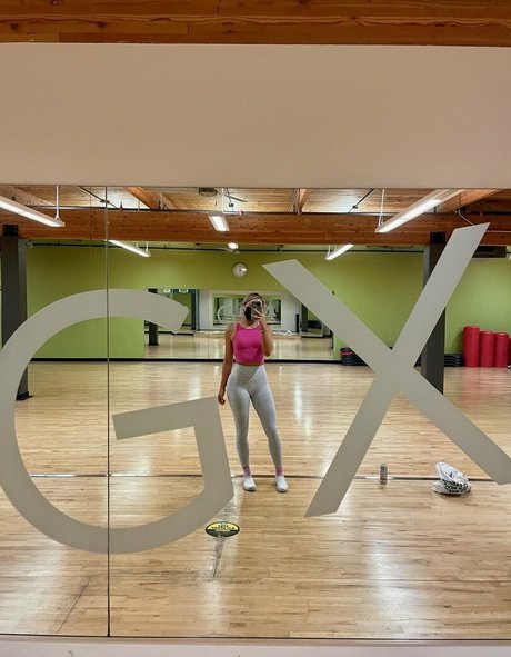 one onlyfans pretty image