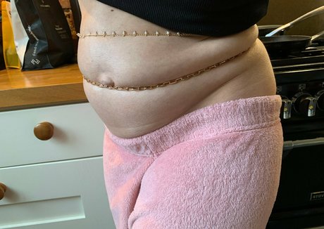 evieexpands star pornographic photos