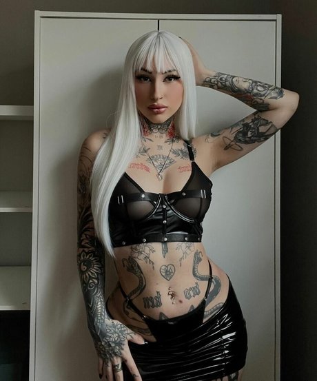 yami liia sexy model gallery