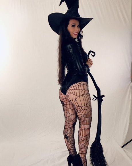 Caroangulito Cosplayer model pics