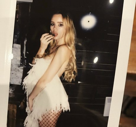 Olya Abramovich pretty pornstar image