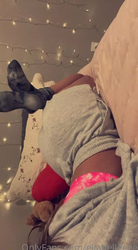 ellabelleeee nudes star gallery