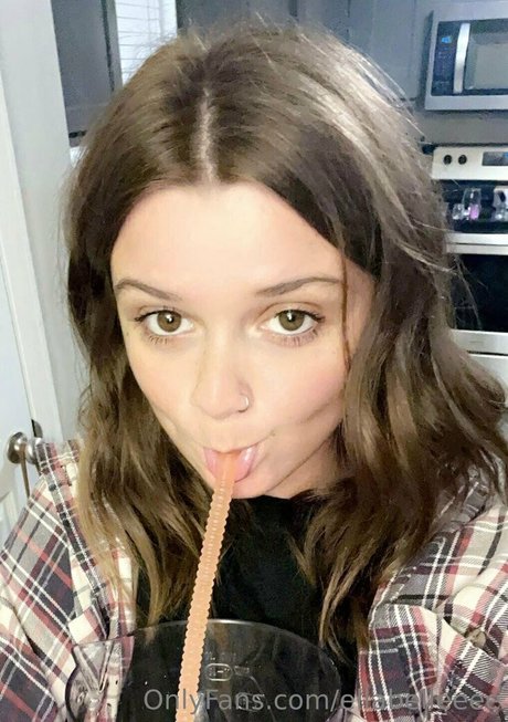 ellabelleeee adult star pictures